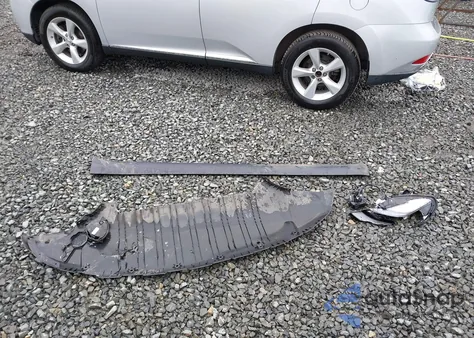 2024 Tesla Model Y Long Range Dual Motor All-Wheel Drive z USA, uszkodzony, nr VIN 7SAYGDEE1RF033066